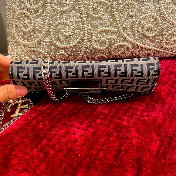 EUC NO CALLOUTS Fendi Vintage Zucca FF logo Continental wallet - Picture 5 of 16